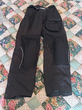 D—Joe Rocket Black Women's Cargo Motorcycle Pants